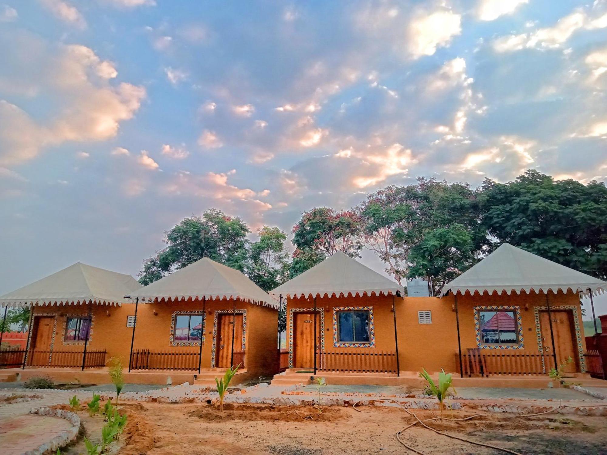 Santkrupa Villa Resort Nakhtrana 외부 사진
