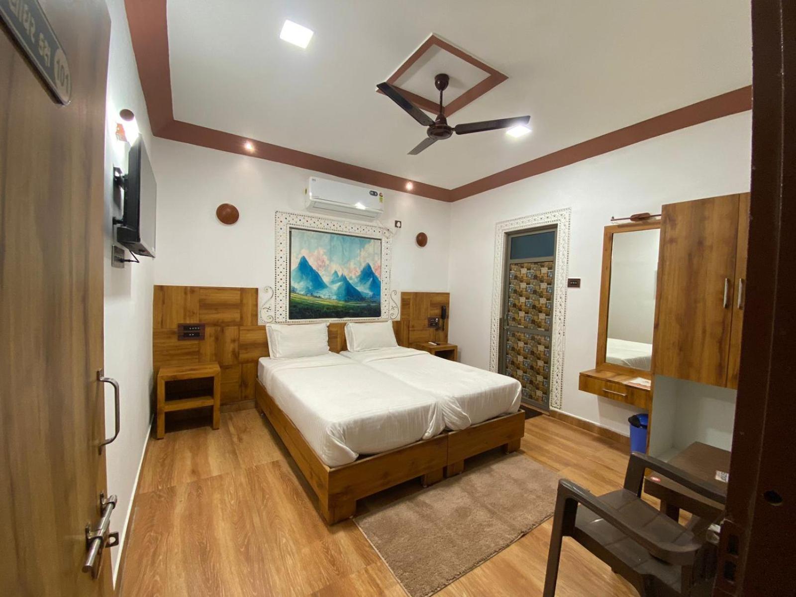 Santkrupa Villa Resort Nakhtrana 외부 사진